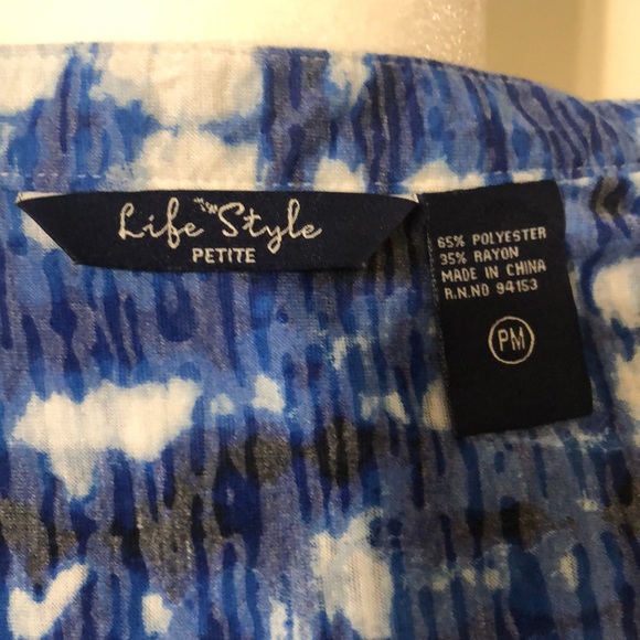 Life Style blue tie dye long sleeve blouse. Size Petite Medium. - Picture 6 of 6